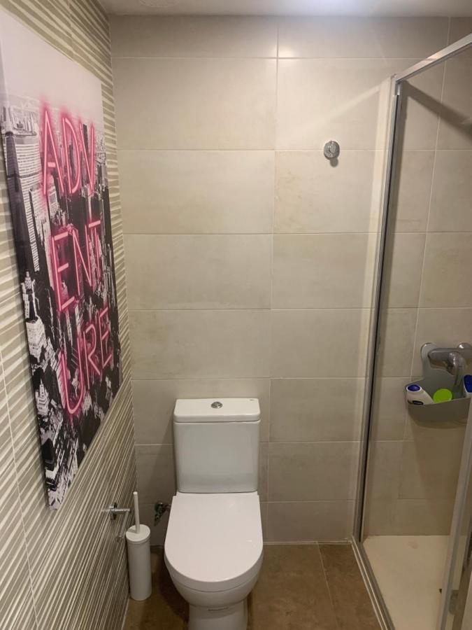 Campanar Room With Private Bathroom Valência Exterior foto